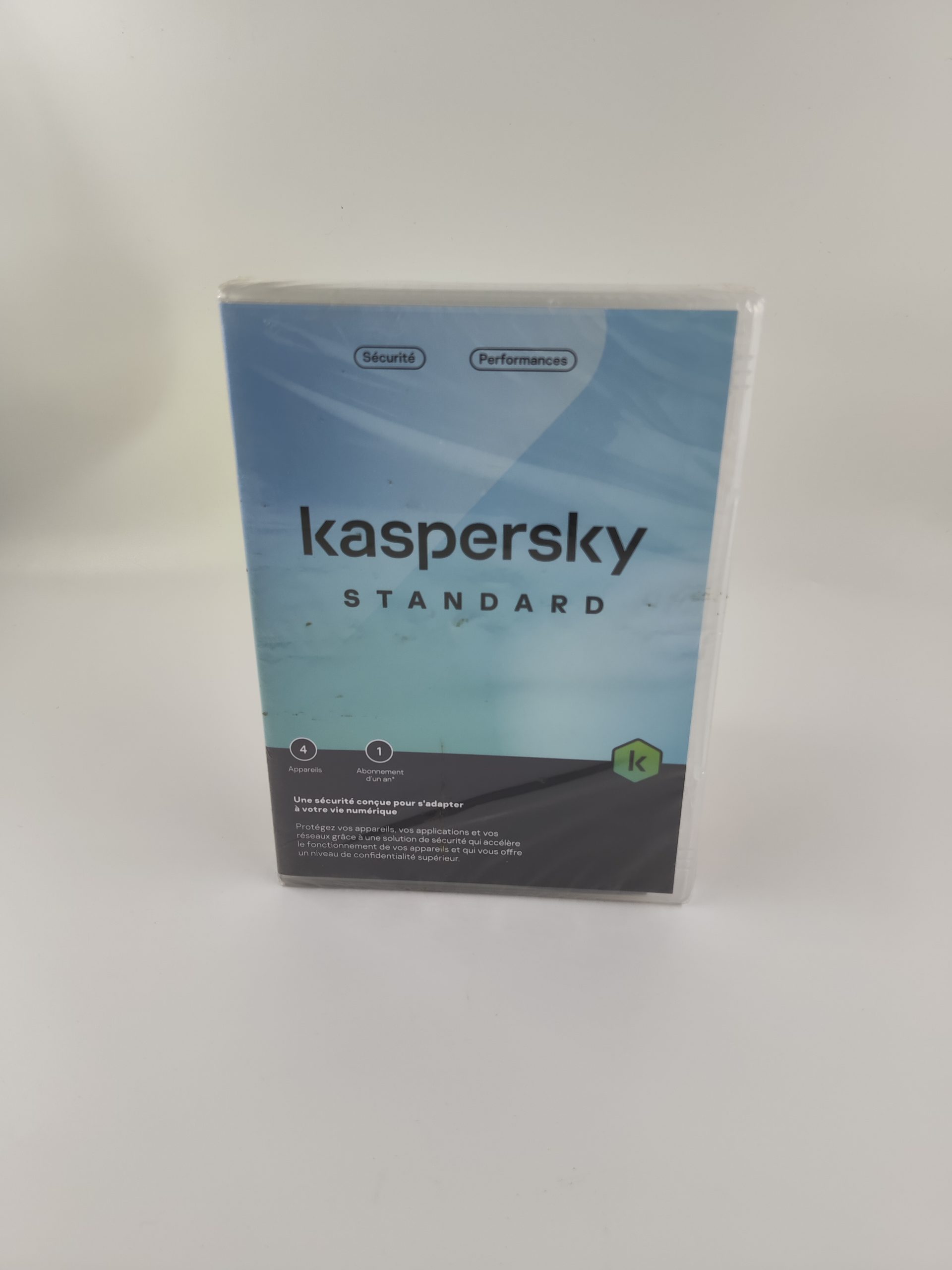 Anti virus KASPERSKY Standard 4 appareils